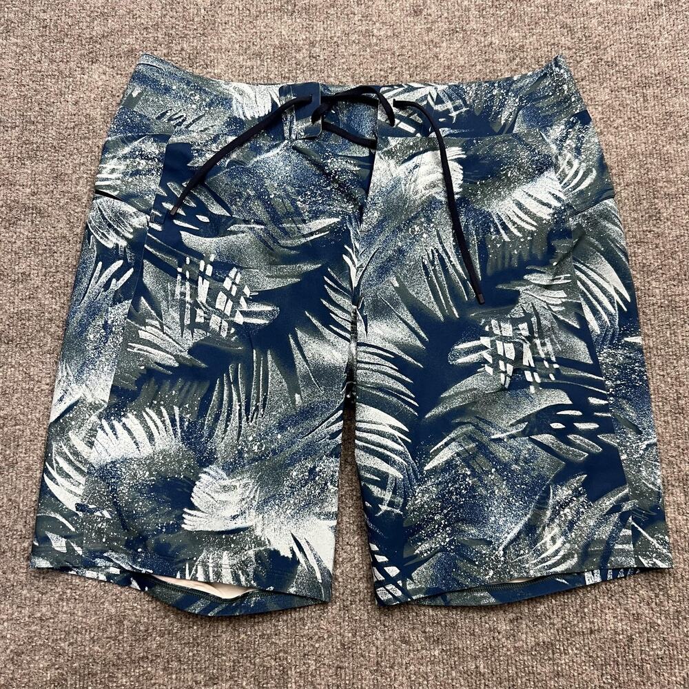 Lululemon Board Shorts Mens 30 Palm Print Stretch Swim Trunks Drawstring Pocket